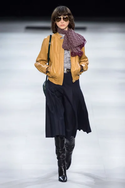 Look 17
